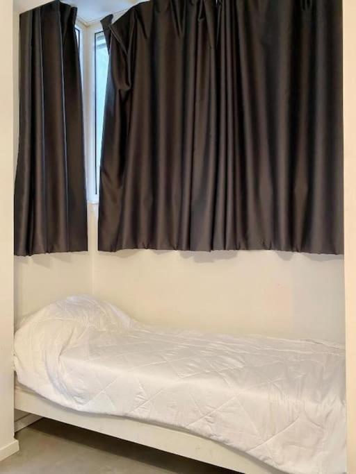 A Place 4U No10 - Garden-Level Getaway 2 Bedroom 2 Bathroom Apartment With Yard Athens Exterior photo